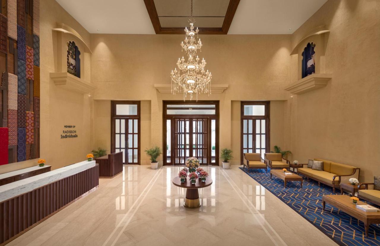 Uday Palace Navsari, A Member Of Radisson Individuals Buitenkant foto